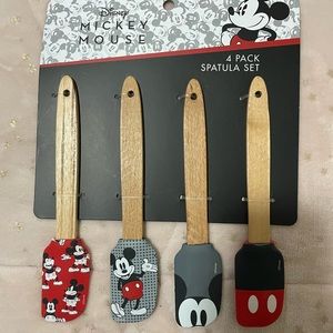 Bundle of Disney Utensils